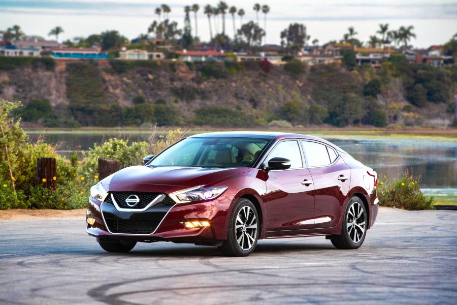  Nissan Maxima Platinum 2015 года  (NA) (фото 18 из 40)